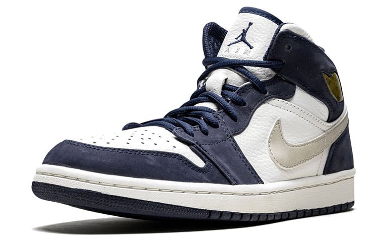 Air Jordan 1 Retro + Midnight Navy