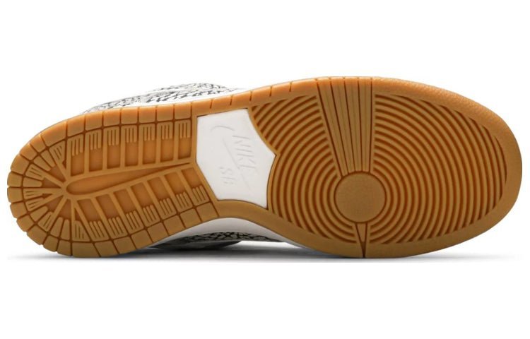 Nike SB Dunk Low Road