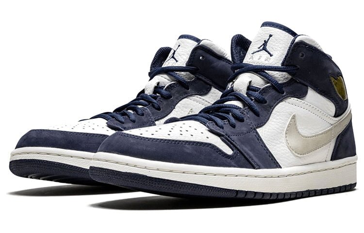 Air Jordan 1 Retro + Midnight Navy