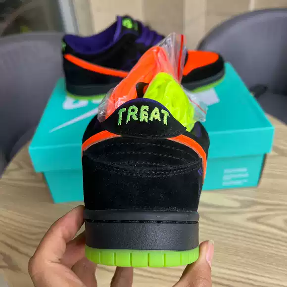 Nike SB Dunk Low Night of Mischief