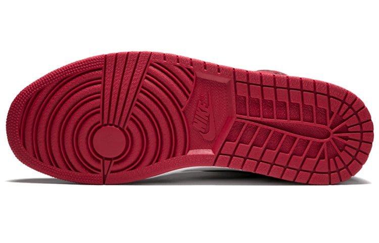 Air Jordan 1 Retro High OG Chicago 2015