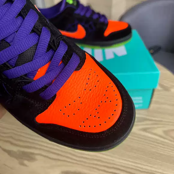 Nike SB Dunk Low Night of Mischief