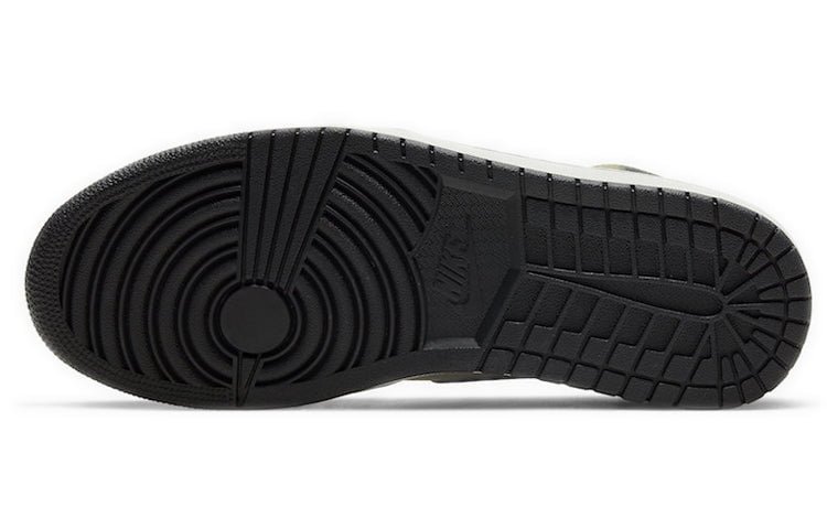 Air Jordan 1 Mid Camo