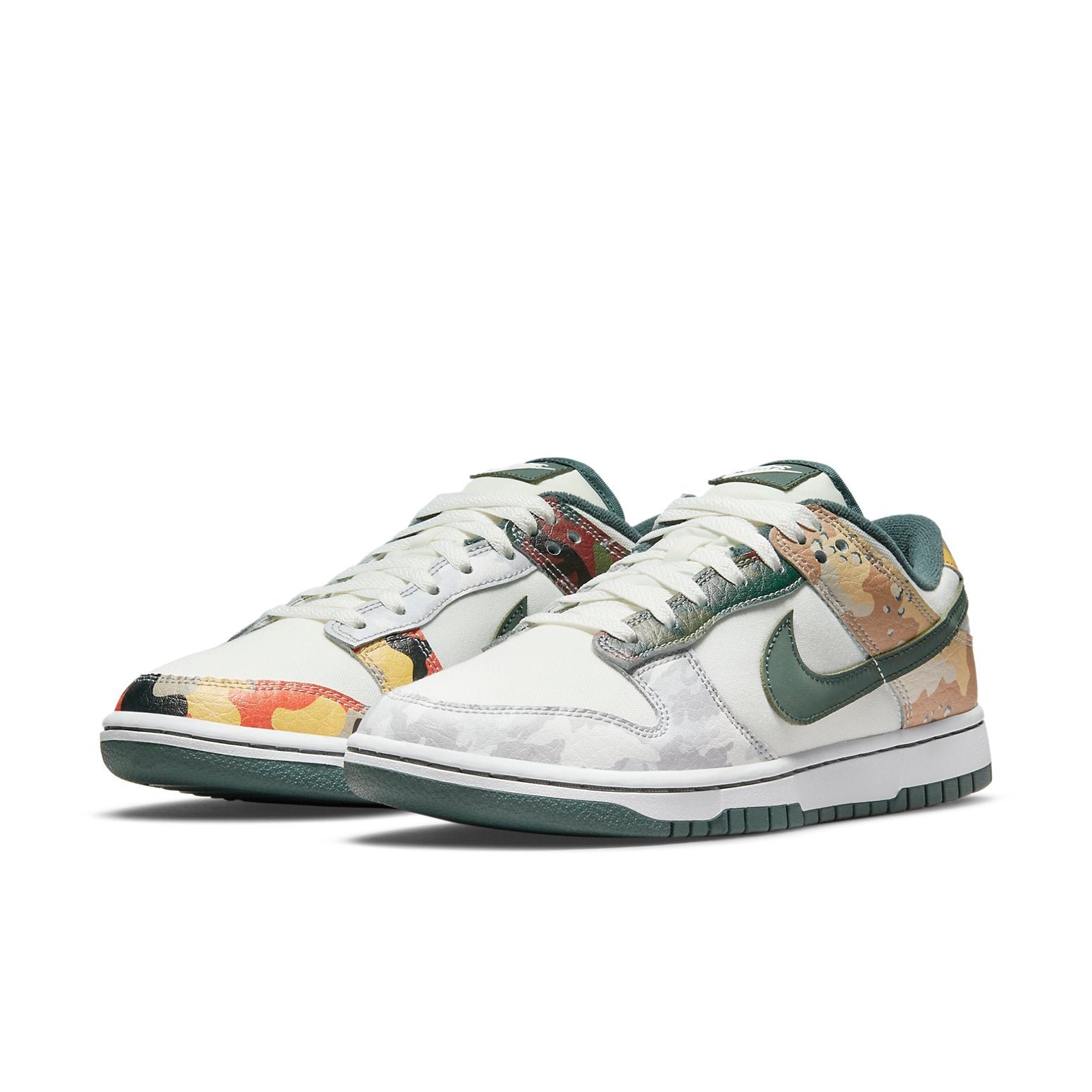 Nike Dunk Low SE Sail MultiCamo