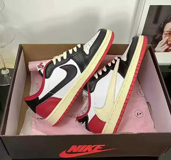 Air Jordan 1 Low x Travis Scott “Black Red”(Customized)