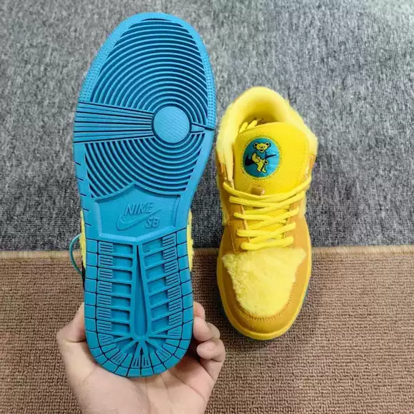 Nike x Grateful Dead SB Dunk Low Yellow Bear
