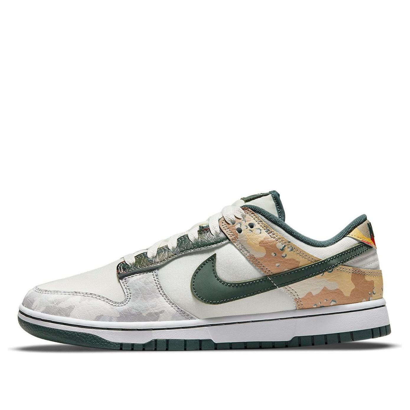 Nike Dunk Low SE Sail MultiCamo
