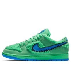Nike x Grateful Dead SB Dunk Low Green Bear