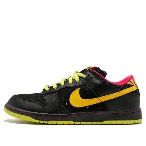 Nike Dunk Low Premium SB Space Tiger