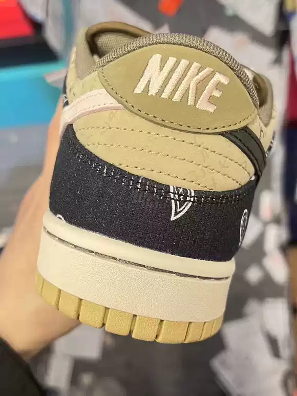 Nike Travis Scott x Dunk Low Premium QS SB Cactus Jack