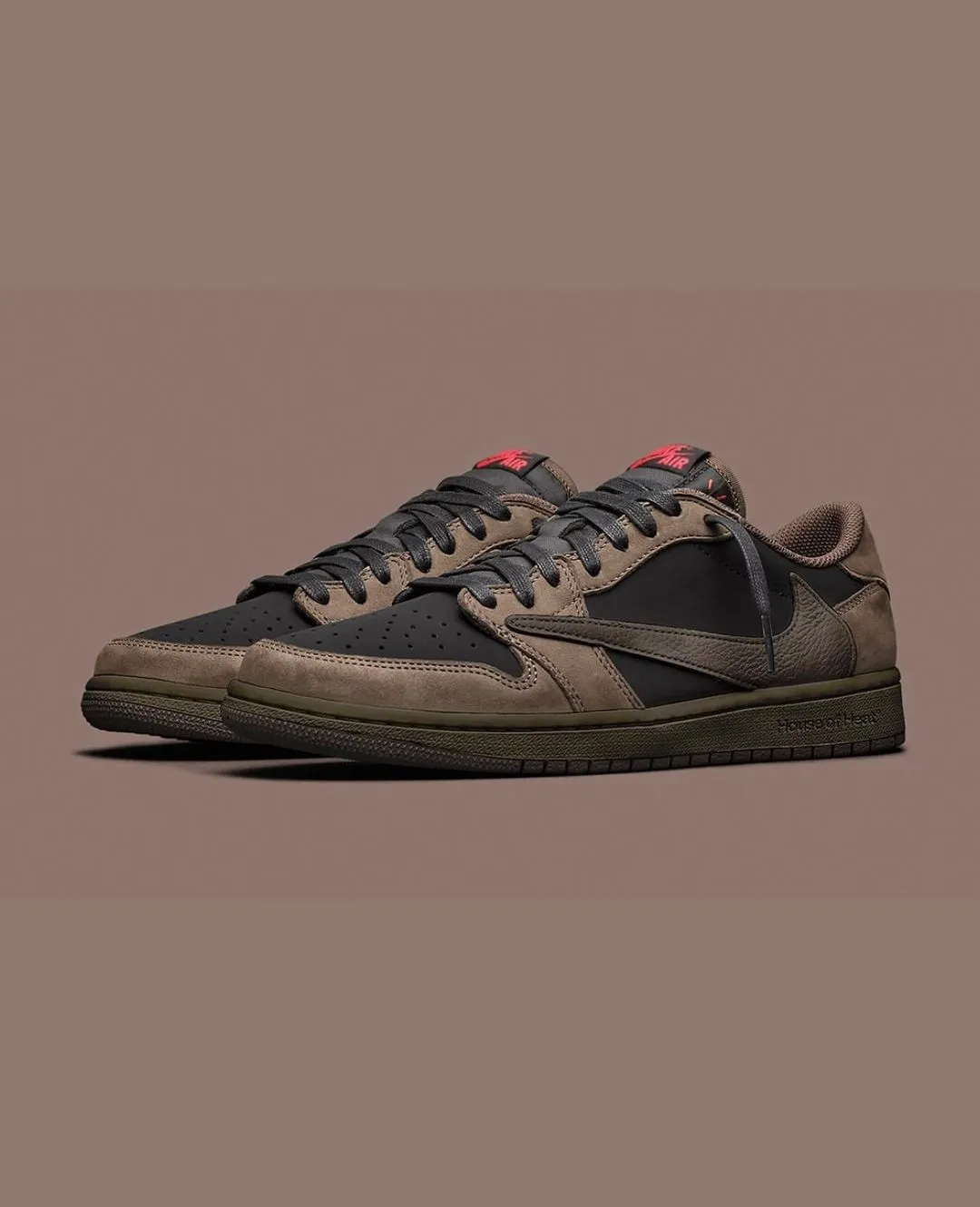 Travis Scott x Jordan Air Jordan 1 Low OG “Velvet Brown”