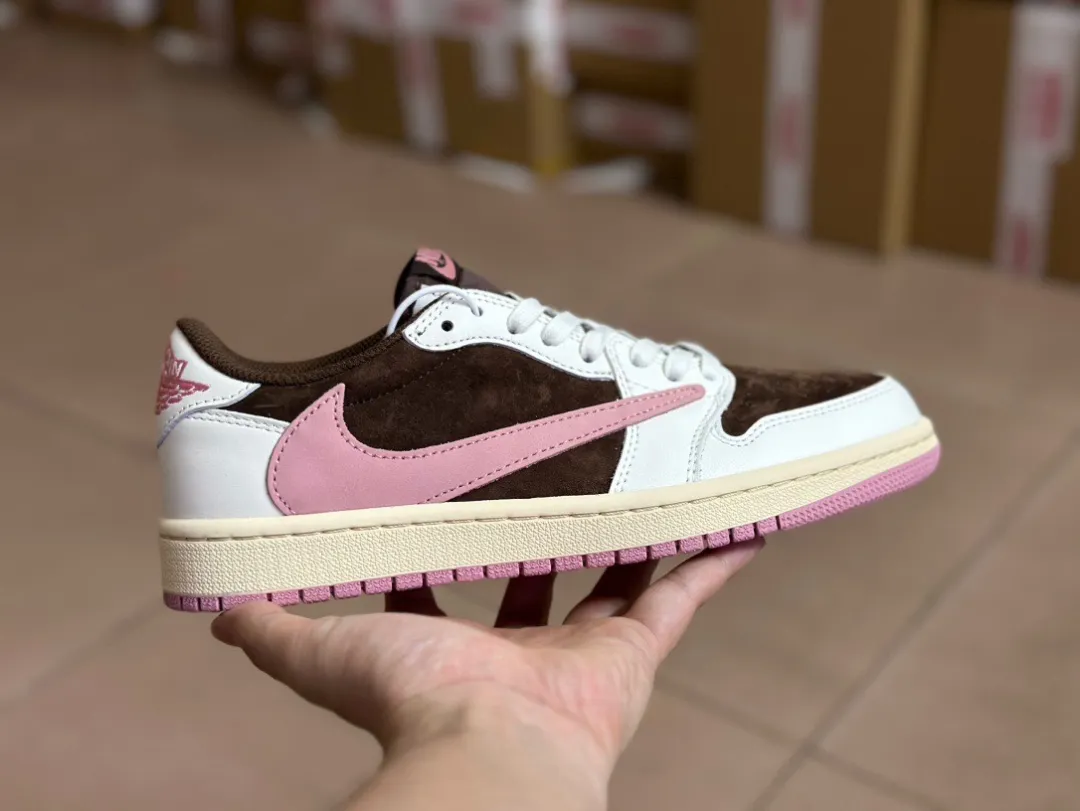 Travis Scott x Jordan Air Jordan 1