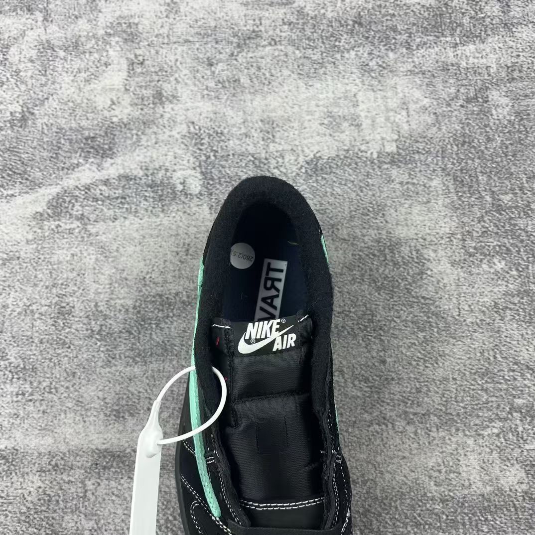 Air Jordan 1 Low x Travis Scott x Tiffany & Co.