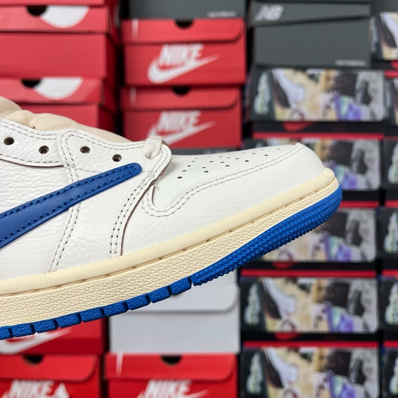 Fragment Design XTravis Scott X Air Jordan 1 Retro Low 2.0