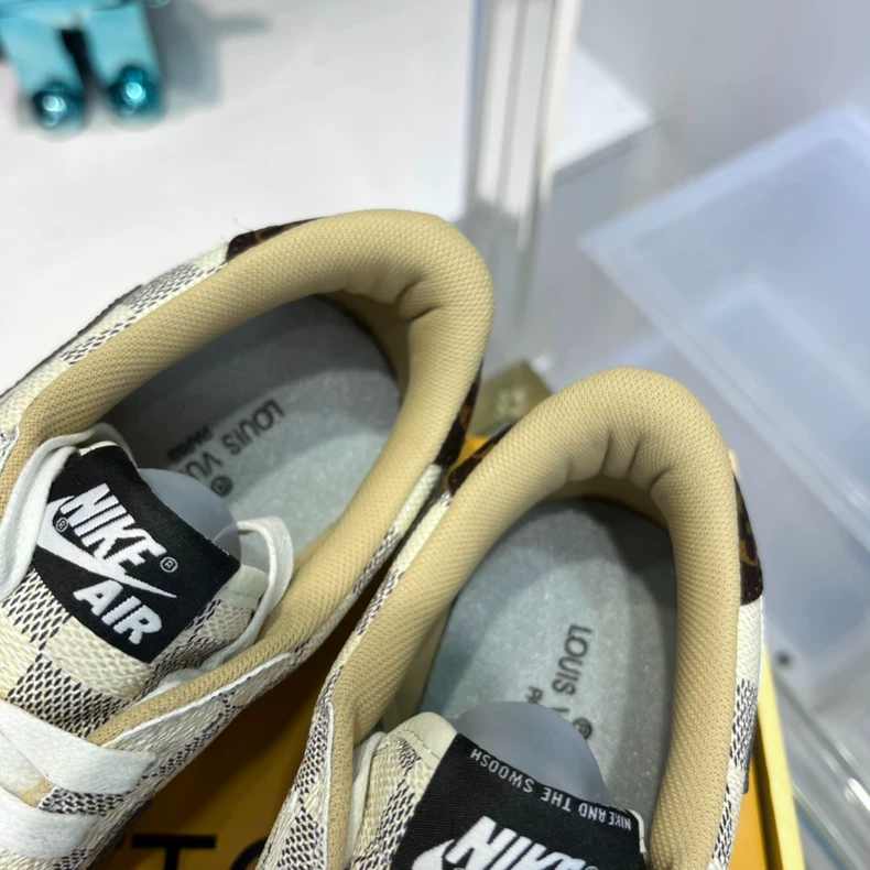 Fragment x Travis Scott x  Air Jordan 1 Low brown-Customized