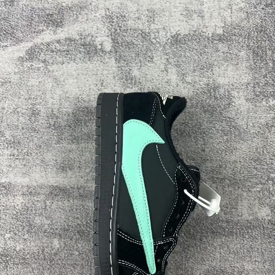 Air Jordan 1 Low x Travis Scott x Tiffany & Co.